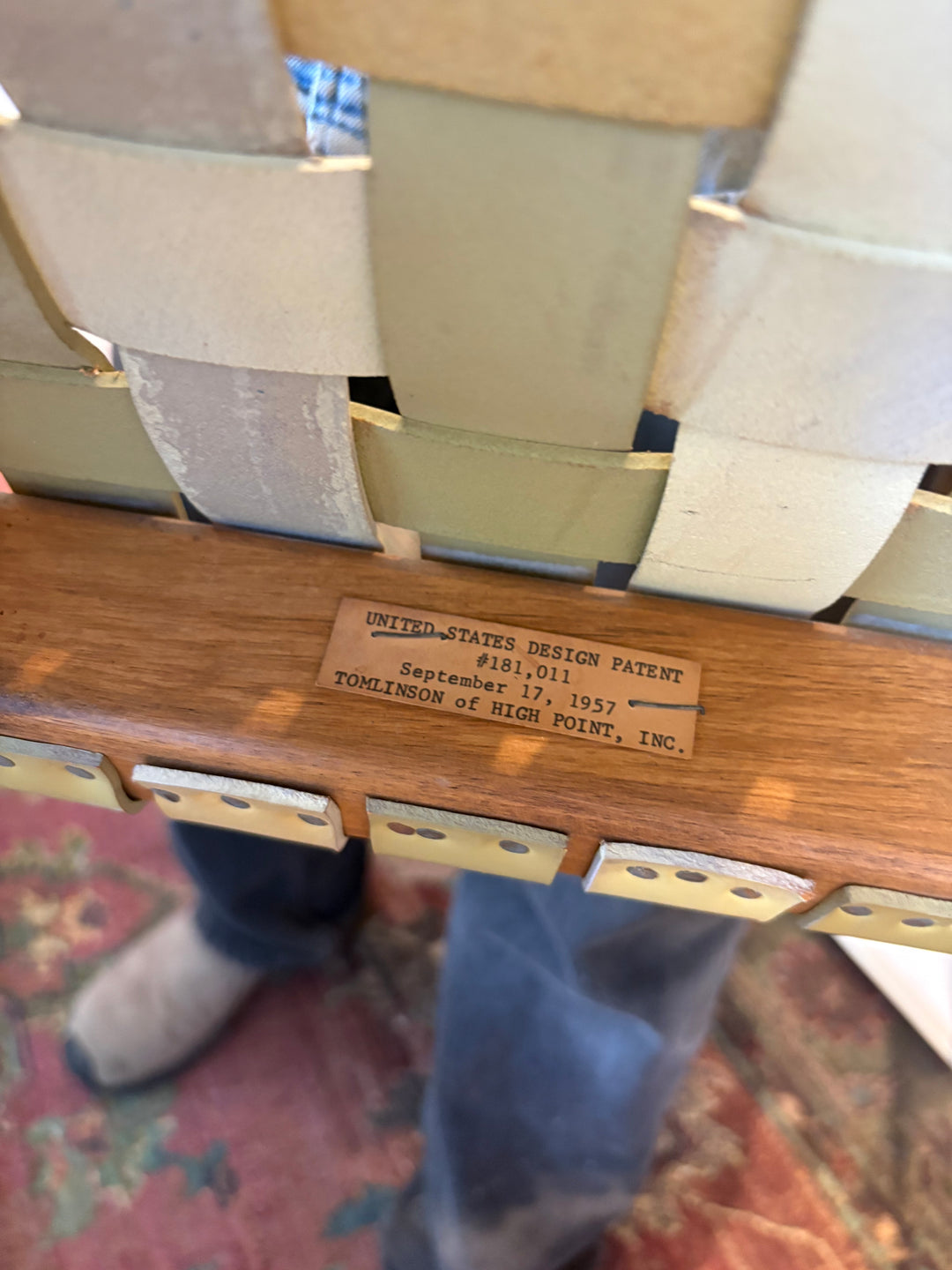 FUR-190 Tomlinson of High Point — Set of 4 Armchairs &amp; Expandable Table, Wood &amp; Leather, U.S. Patent 181,011, 1957