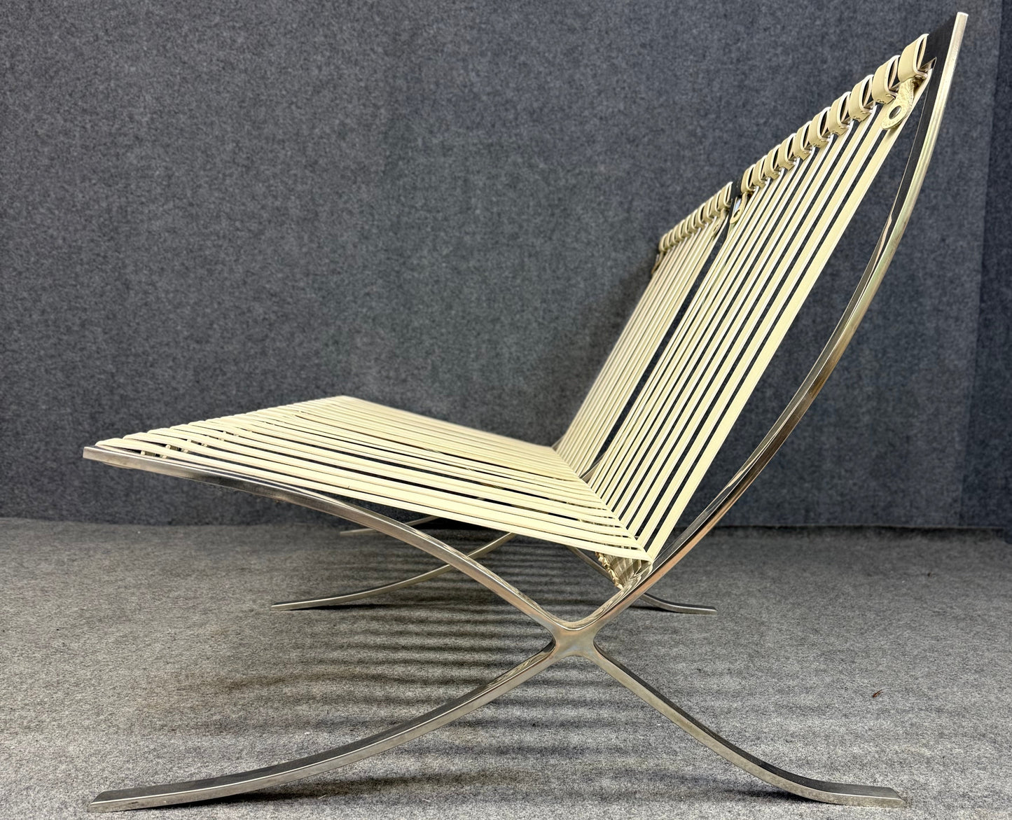 Barcelona Style Loveseat– Mies van der Rohe Style