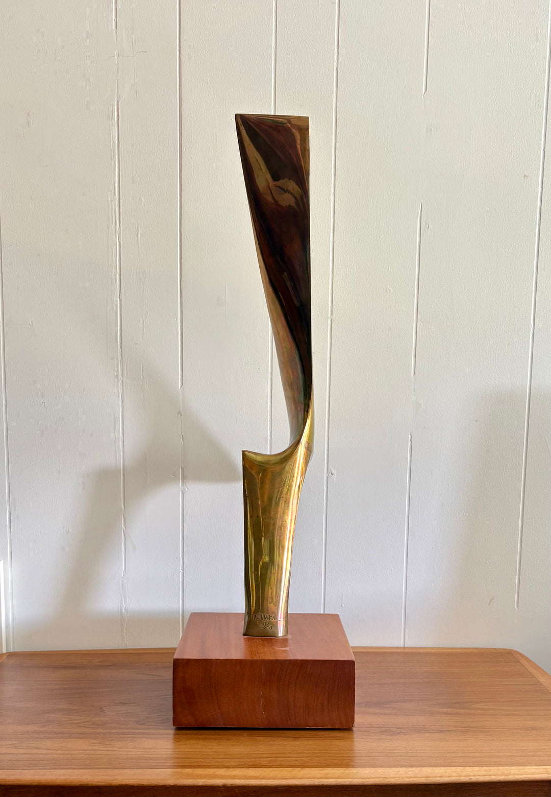 MCM-074 Leonardo Nierman (1932–2023) — "Flame," Polished Bronze Sculpture on Wooden Base, Edition 6/6, 32.5" H, Signed, Mexican Modernist